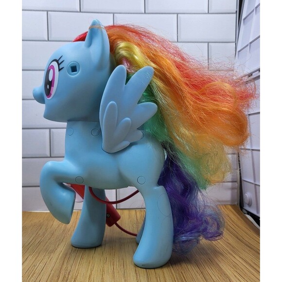 My Little Pony singing Rainbow Dash - Picture 3 of 6